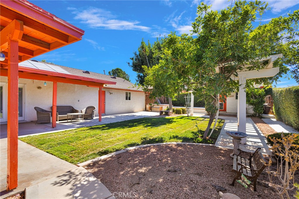 14185 Cuyamaca Road Apple Valley, CA 92307 - Photo 36 of 48