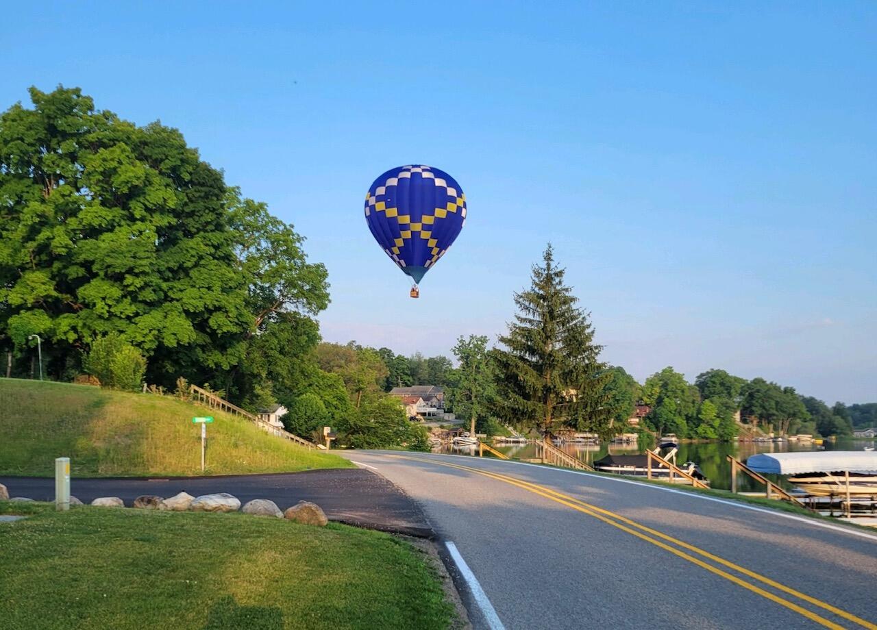 55 Hickory Road Battle Creek, MI 49017 - Photo 37 of 39 Balloon Days of Summer