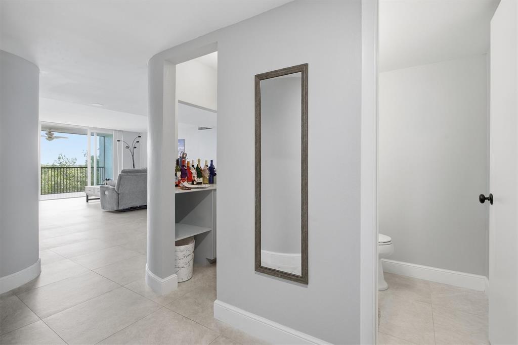 3910 Inverrary Boulevard, Unit 708B Lauderhill, FL 33319 - Photo 13 of 58