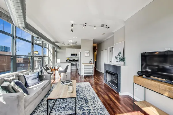 $3,900 | 1200 West Monroe Street, Unit 511, Chicago, IL 60607