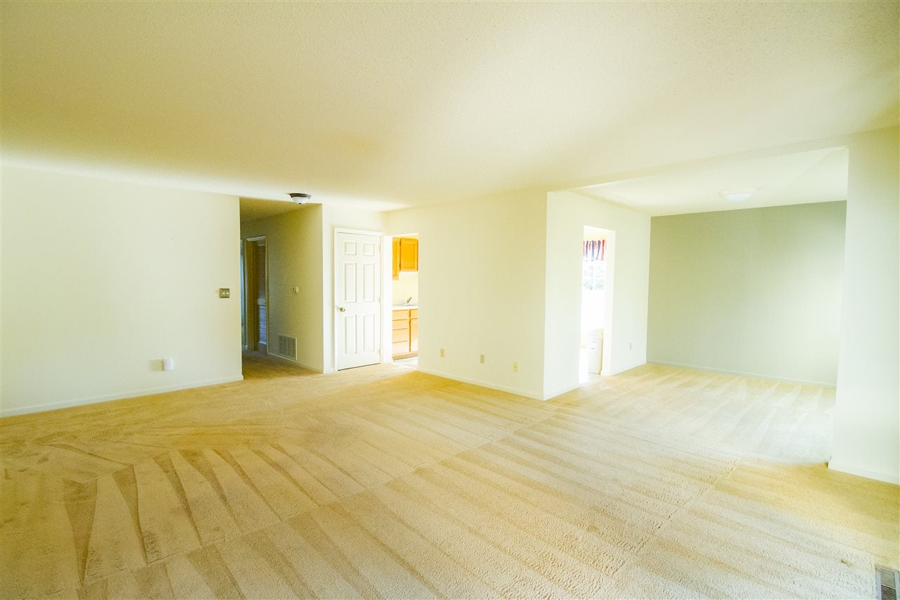 3920 Glass Road Northeast, Unit B Cedar Rapids, IA 52402 - Photo 4 of 19 Gallery Image 4