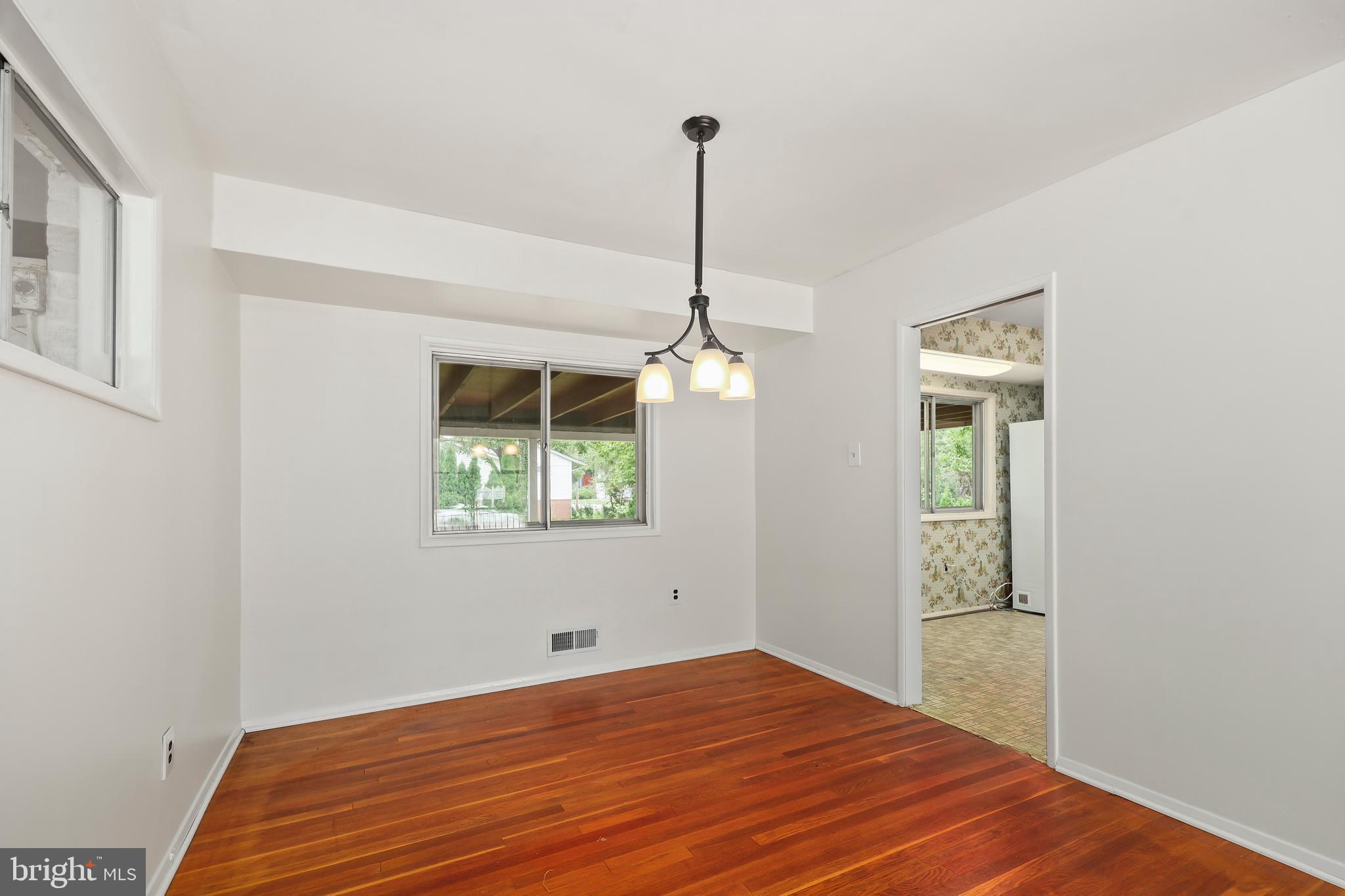 4802 Ravensworth Road Annandale, VA 22003 - Photo 10 of 40