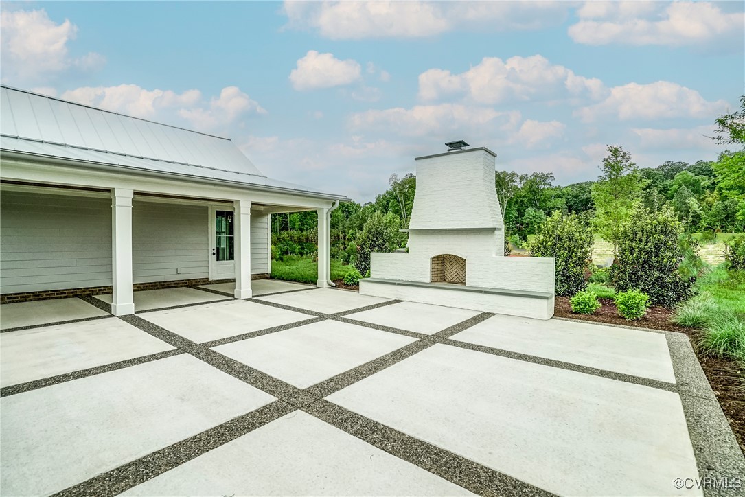 12416 Bluffton Rdg Court Henrico, VA 23238 - Photo 38 of 42 These are all inspired design photos by Eagle on a