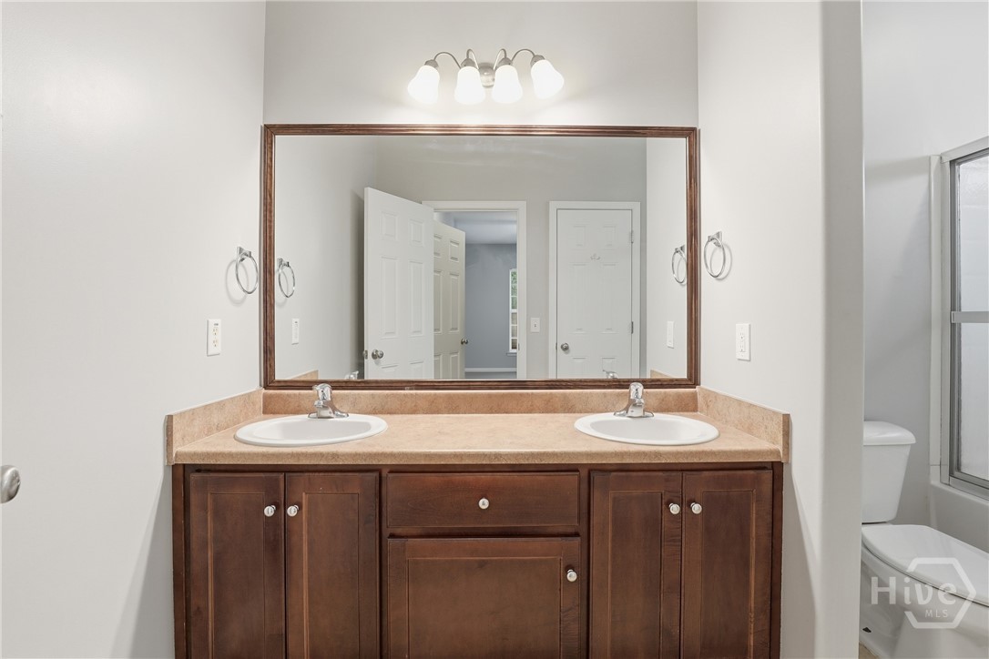 127 Pine View Crossing Pooler, GA 31322 - Photo 20 of 37 Owners Suite Bathroom