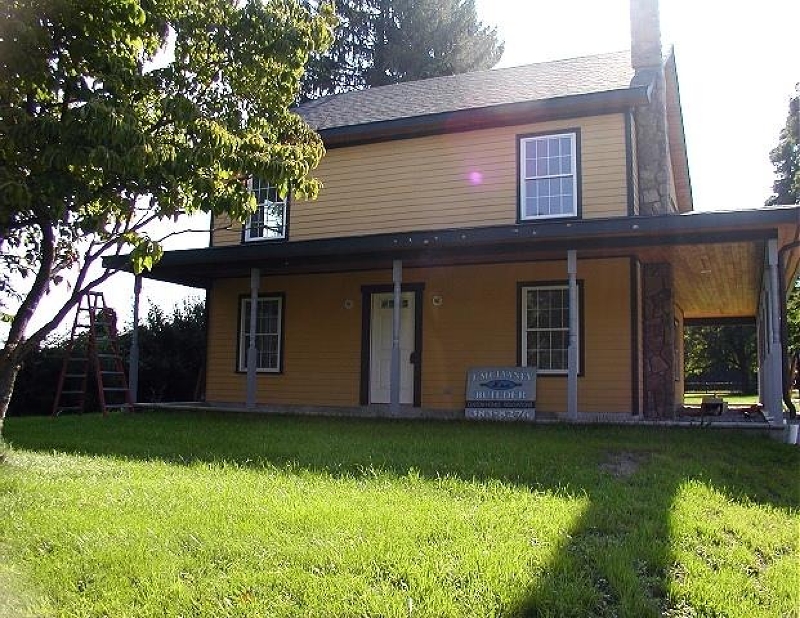 front view of house with a yard