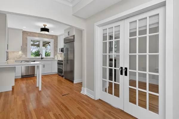 $800,000 | 415 Anthony Street, Glen Ellyn, IL 60137