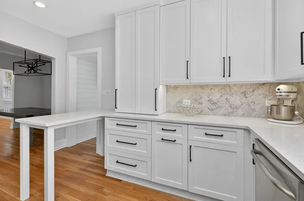 $800,000 | 415 Anthony Street, Glen Ellyn, IL 60137