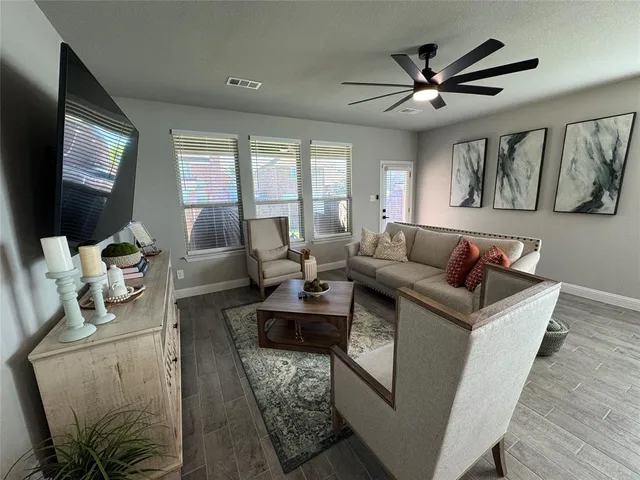 $375,000 | 1818 Zion Drive, Lancaster, TX 75134