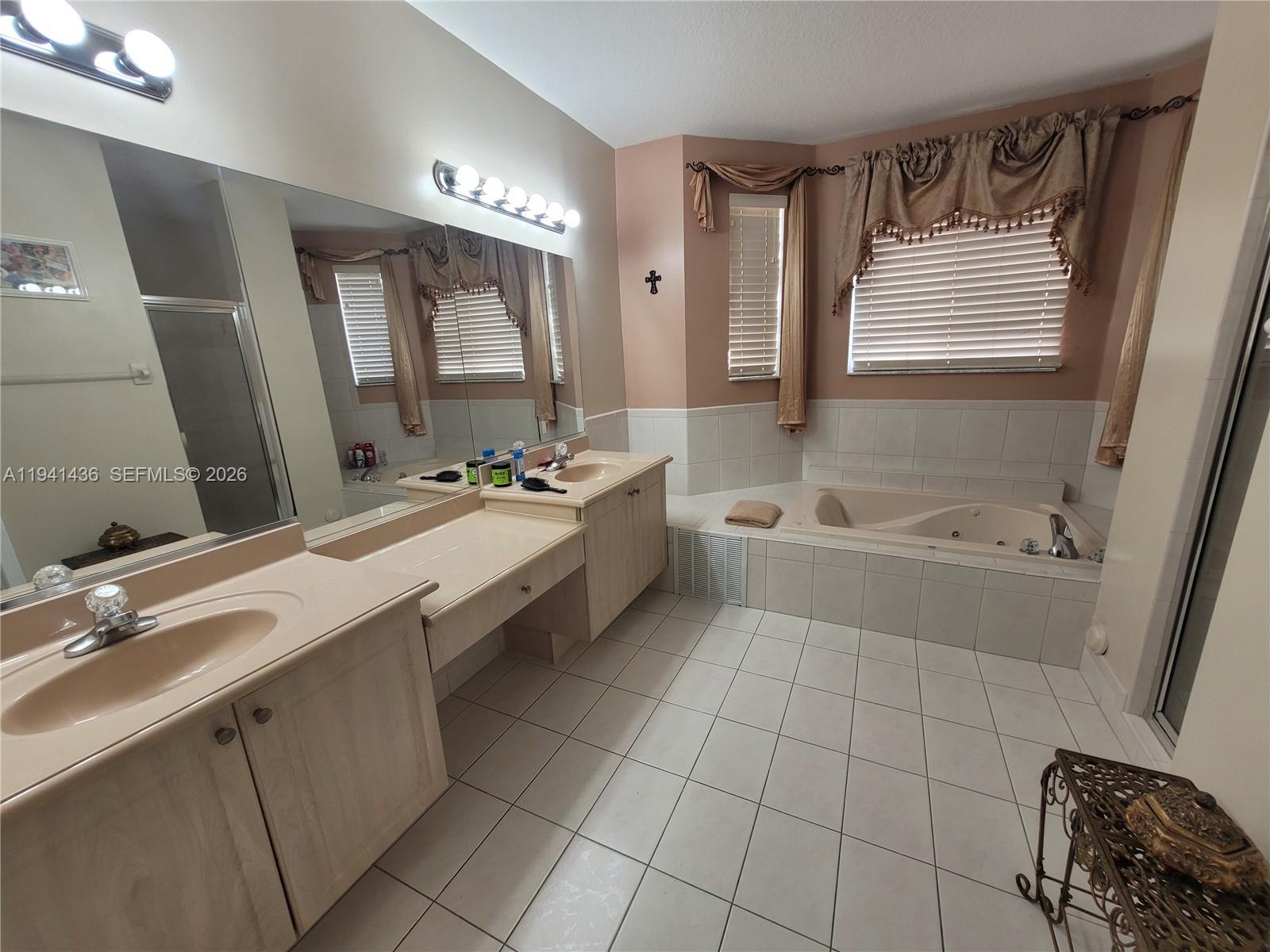 6483 Southwest 166th Court Miami, FL 33193 - Photo 15 of 21
