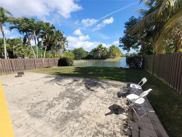 $749,000 | 6483 Southwest 166th Court, Miami, FL 33193