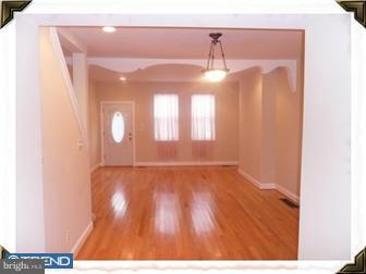 1611 Reed Street Philadelphia, PA 19146 - Photo 3 of 7 Dining Room
