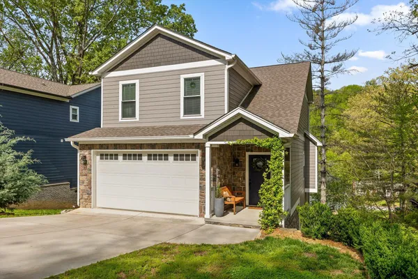 $439,900 | 512 Hedgewood Drive, Chattanooga, TN 37405