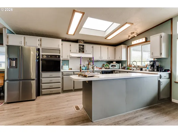 $185,000 | 1800 Lakewood Court, Unit 140, Eugene, OR 97402