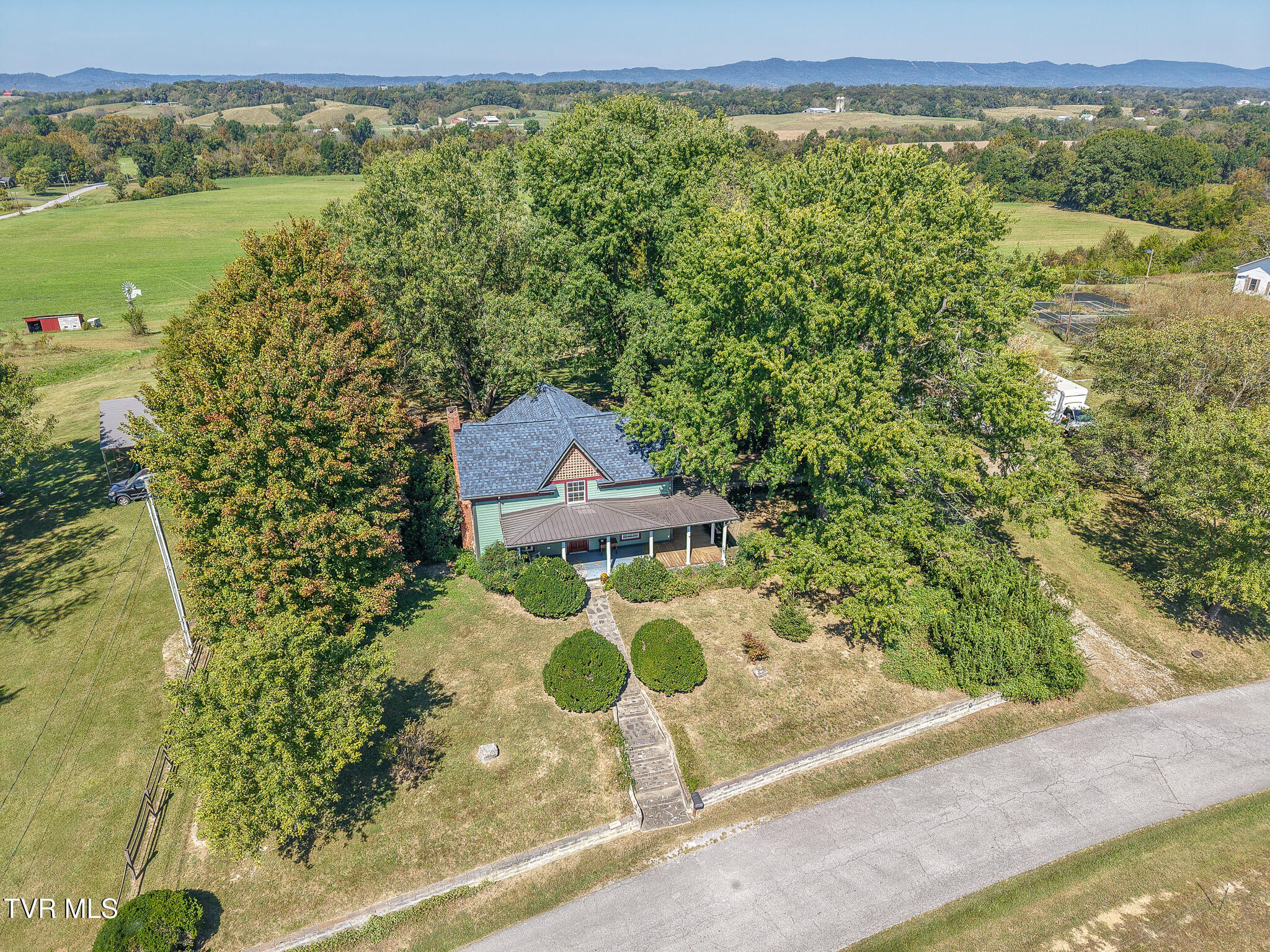 2220 Union Road Greeneville, TN 37745 - Photo 2 of 38 Union Rd 8