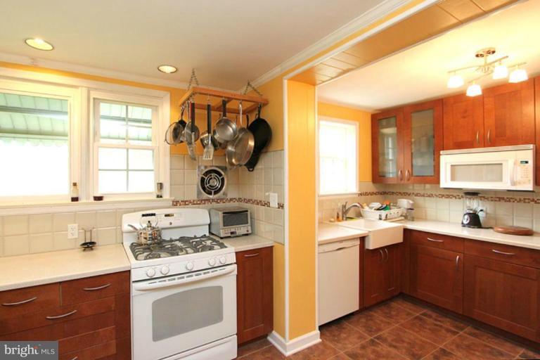 2708 Elnora Street Silver Spring, MD 20902 - Photo 5 of 19 Kitchen #3