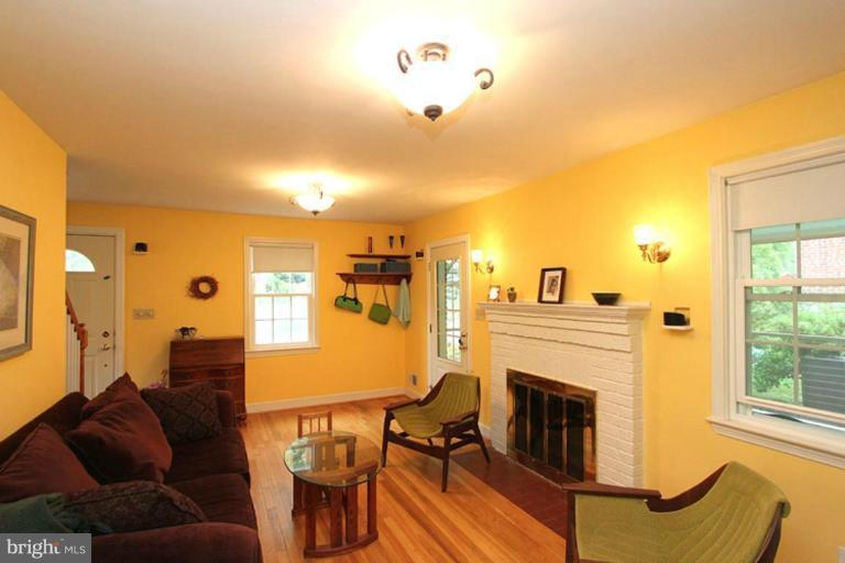2708 Elnora Street Silver Spring, MD 20902 - Photo 9 of 19 Living Room