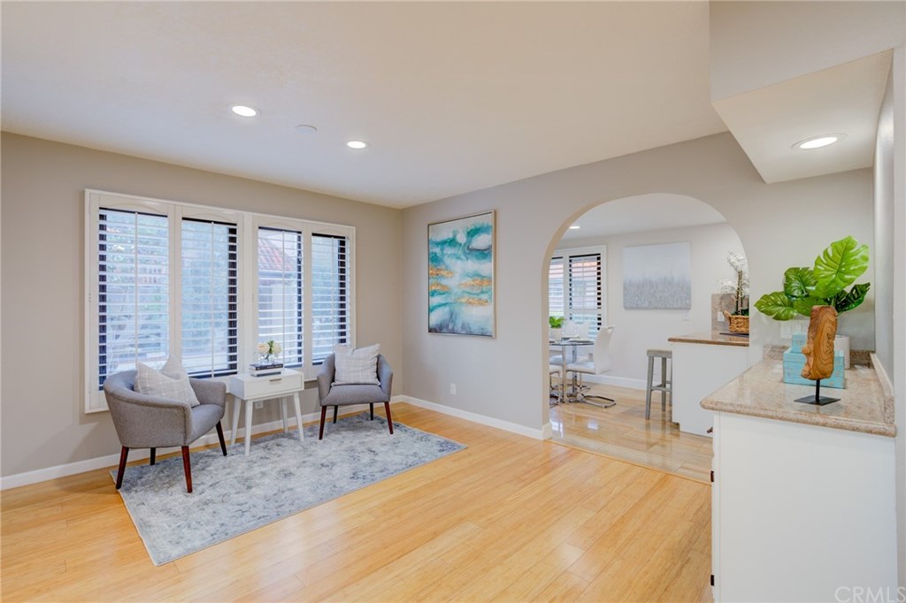 6364 Riviera Circle Long Beach, CA 90815 - Photo 11 of 60 Gallery Image 11