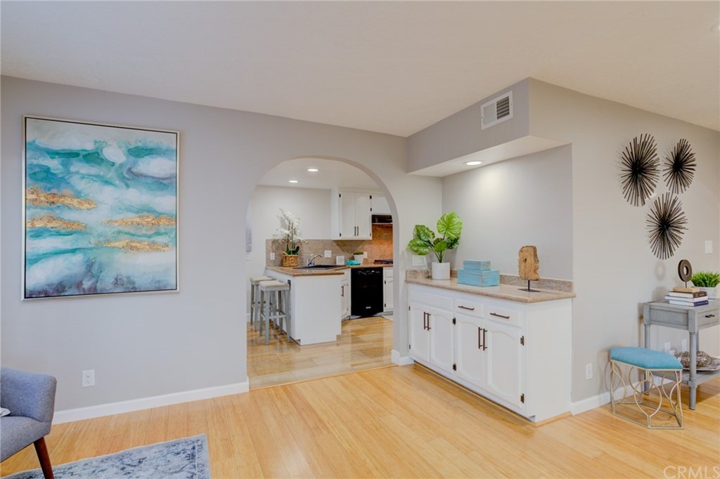 6364 Riviera Circle Long Beach, CA 90815 - Photo 12 of 60 Gallery Image 12