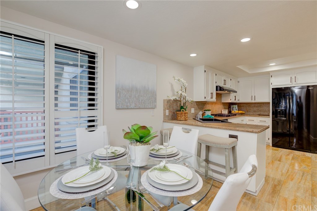6364 Riviera Circle Long Beach, CA 90815 - Photo 14 of 60 Gallery Image 14