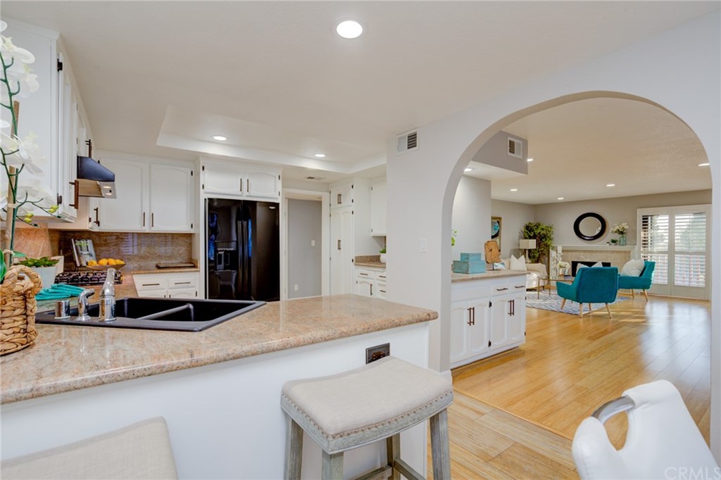 6364 Riviera Circle Long Beach, CA 90815 - Photo 17 of 60 Gallery Image 17