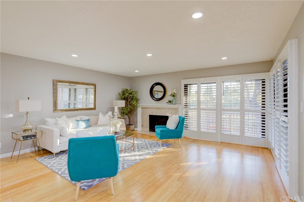 6364 Riviera Circle Long Beach, CA 90815 - Photo 3 of 60 Gallery Image 3