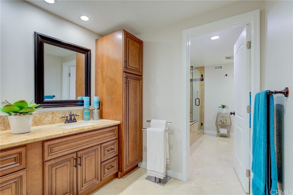 6364 Riviera Circle Long Beach, CA 90815 - Photo 29 of 60 Gallery Image 29