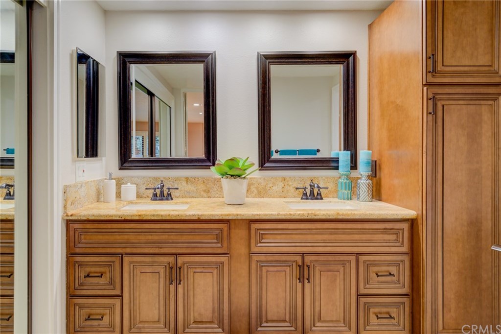6364 Riviera Circle Long Beach, CA 90815 - Photo 32 of 60 Gallery Image 32