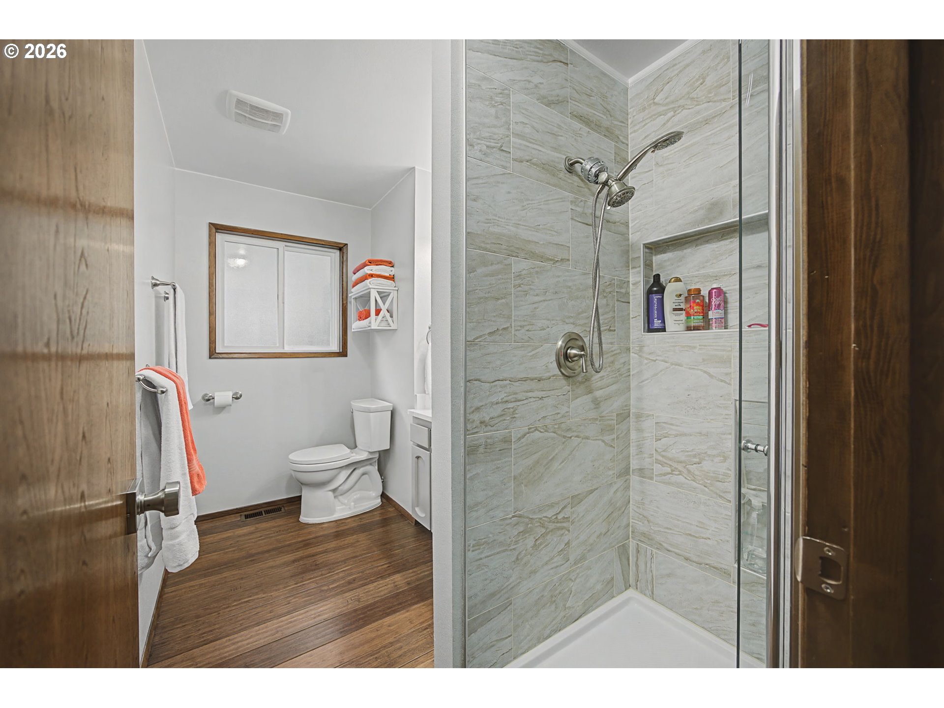38100 Southeast Trubel Road Sandy, OR 97055 - Photo 19 of 48 a bathroom with a toilet and a shower