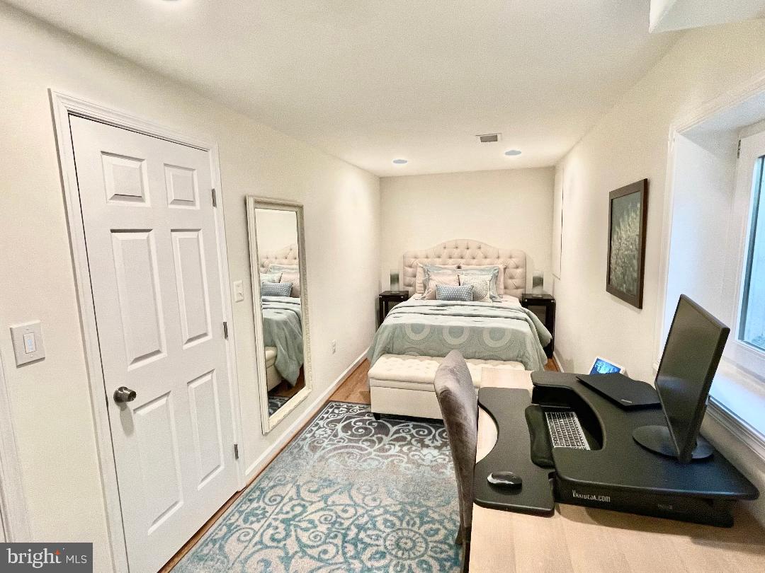 112 East Glebe Road, Unit A Alexandria, VA 22305 - Photo 22 of 32