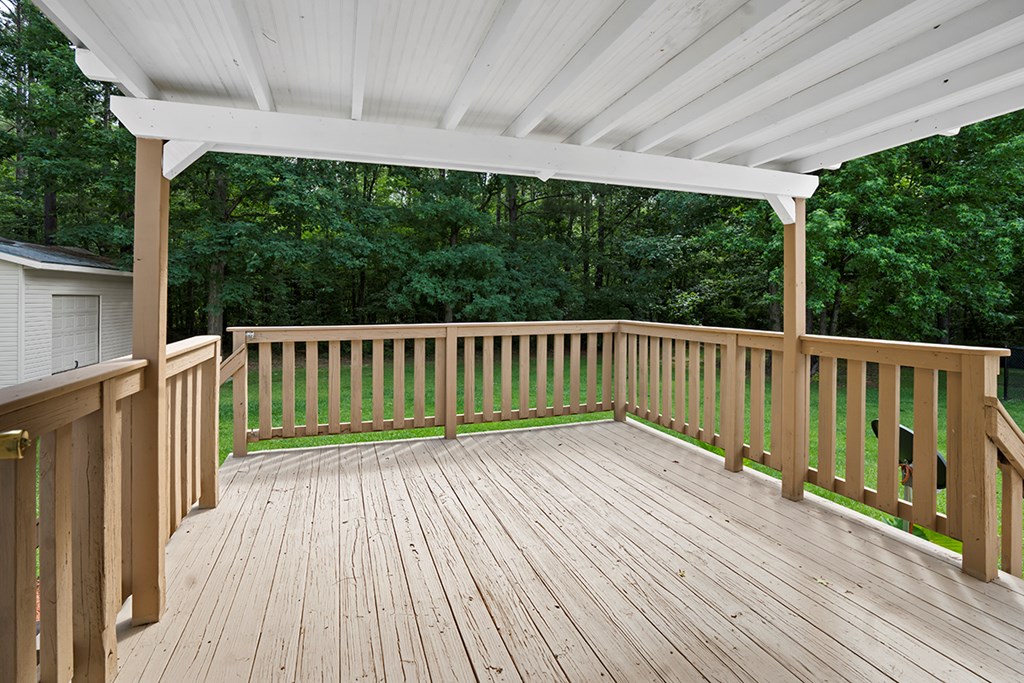 9423 Highway 246 Saluda, SC 29138 - Photo 4 of 20