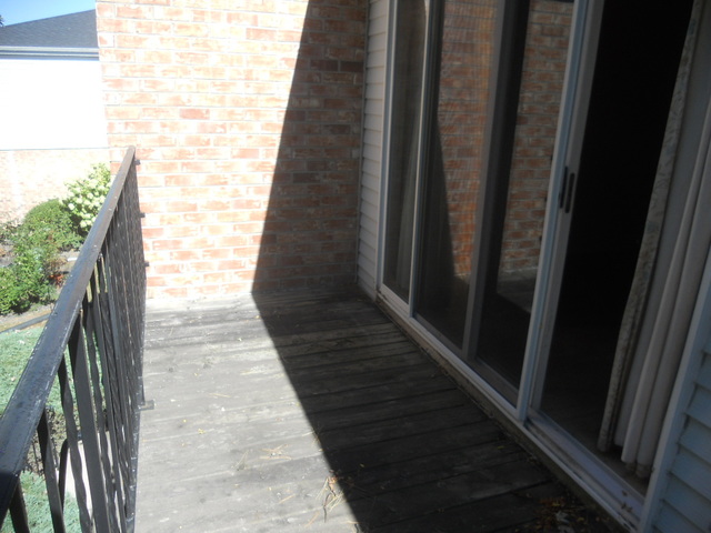 969 Golf Course Road, Unit 6 Crystal Lake, IL 60014 - Photo 12 of 13 a view of balcony