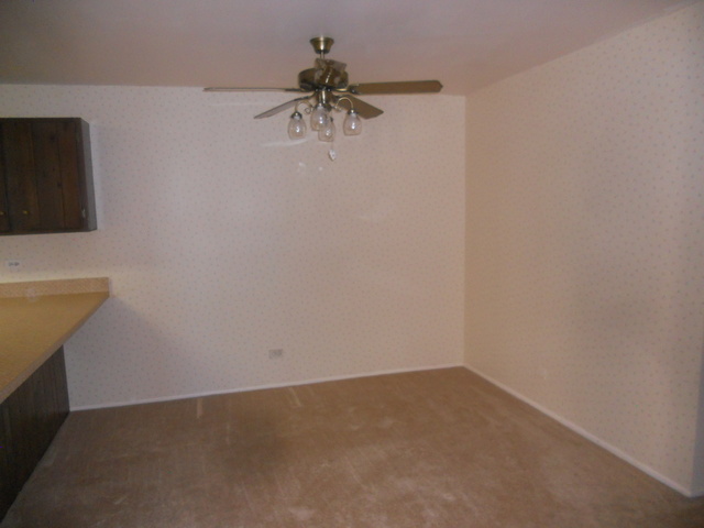 969 Golf Course Road, Unit 6 Crystal Lake, IL 60014 - Photo 5 of 13 a view of small space