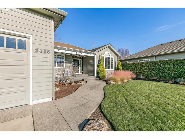 $637,000 | 3355 Elmwood Court, Medford, OR 97504