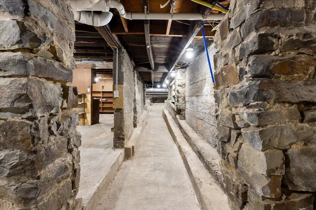 $259,000 | 118 6th Street Northeast, Pulaski, VA 24301