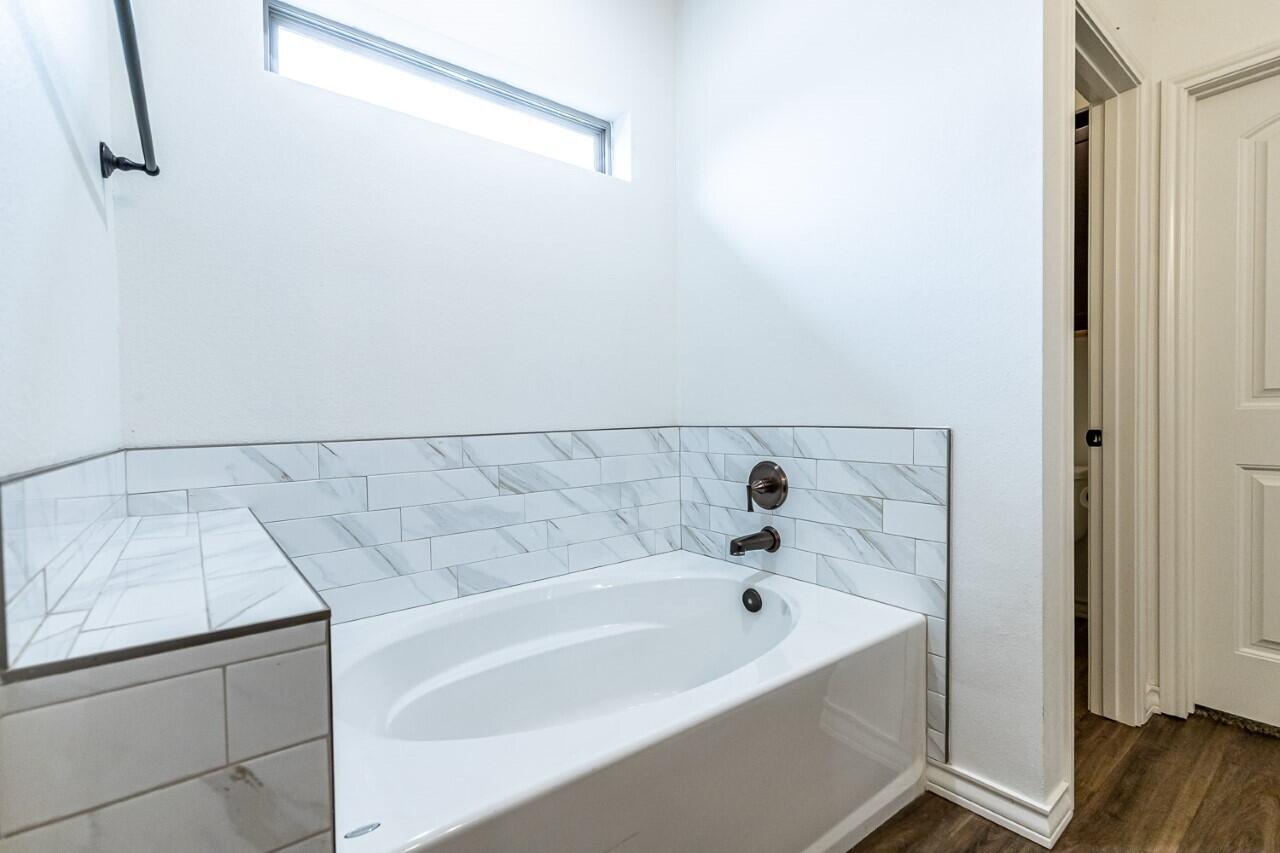 1707 100th Street Lubbock, TX 79423 - Photo 15 of 26 15