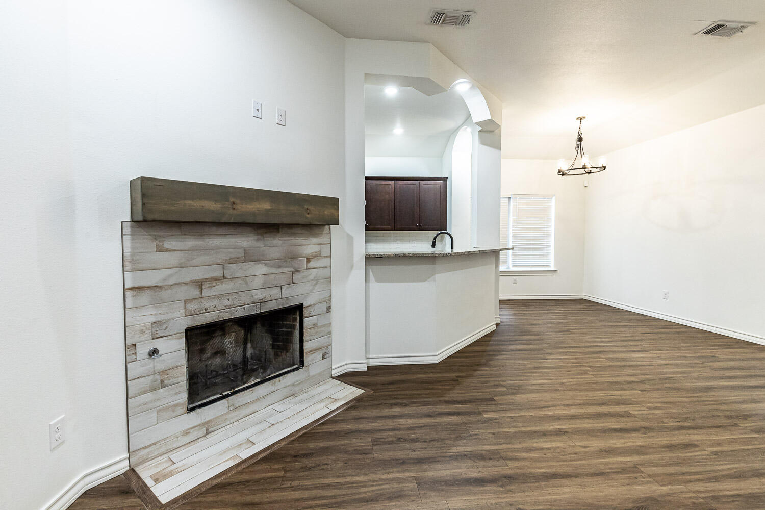 1707 100th Street Lubbock, TX 79423 - Photo 5 of 26 5