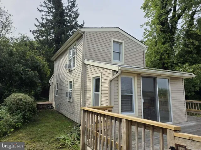 a view of a bathroom