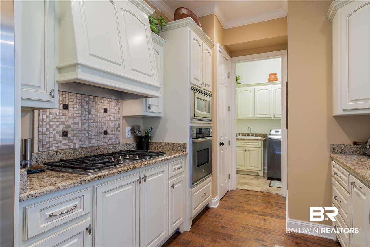 30927 Pine Court Daphne, AL 36527 - Photo 11 of 40 Gas cooktop