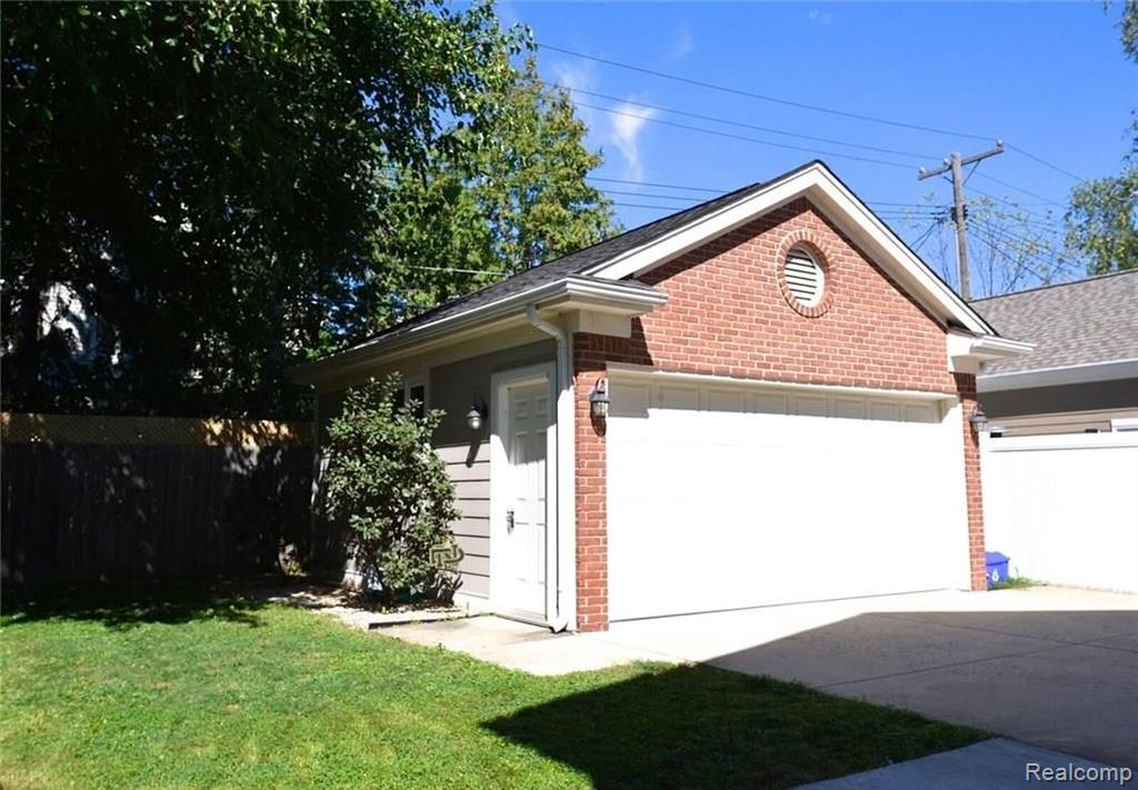 809 Ruffner Avenue Birmingham, MI 48009 - Photo 23 of 27