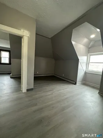 $1,750 | 402-404 Sigourney Street, Hartford, CT 06112