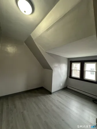 $1,750 | 402-404 Sigourney Street, Hartford, CT 06112