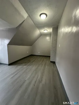 $1,750 | 402-404 Sigourney Street, Hartford, CT 06112