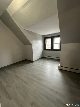 $1,750 | 402-404 Sigourney Street, Hartford, CT 06112