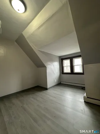 $1,750 | 402-404 Sigourney Street, Hartford, CT 06112