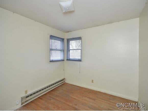 746 Asbury Road Candler, NC 28715 - Photo 7 of 9 Gallery Image 7