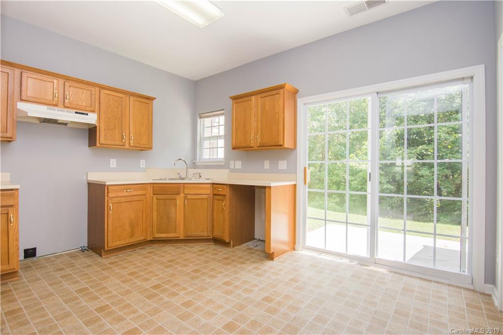 3062 Summerfield Ridge Lane Matthews, NC 28105 - Photo 6 of 23