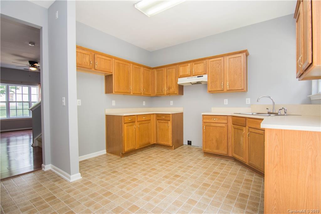 3062 Summerfield Ridge Lane Matthews, NC 28105 - Photo 7 of 23