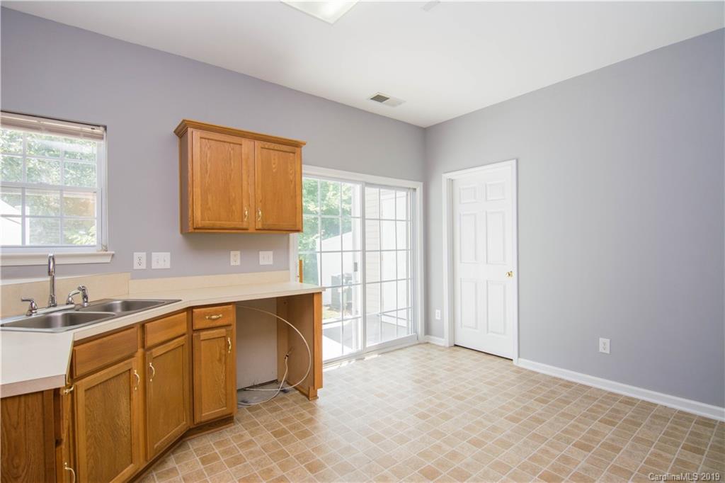 3062 Summerfield Ridge Lane Matthews, NC 28105 - Photo 8 of 23