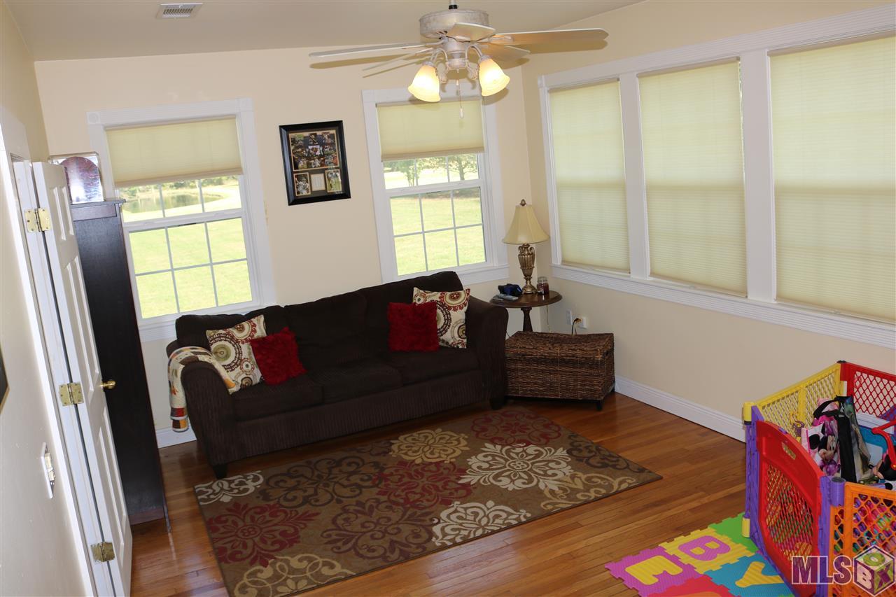 8901 Arnold Road Denham Springs, LA 70726 - Photo 15 of 23 Family Room