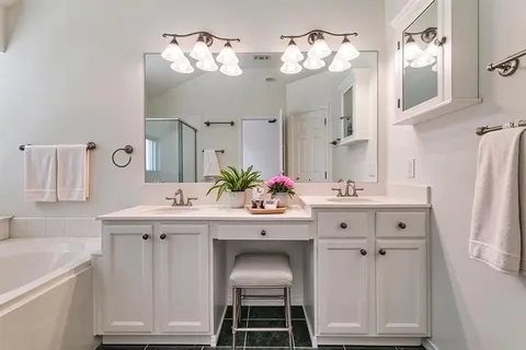 $449,999 | 1220 Shady Elm Lane, Lewisville, TX 75067